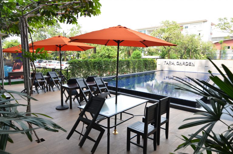 Tara Garden Thai Bangkok :Swimming Pool